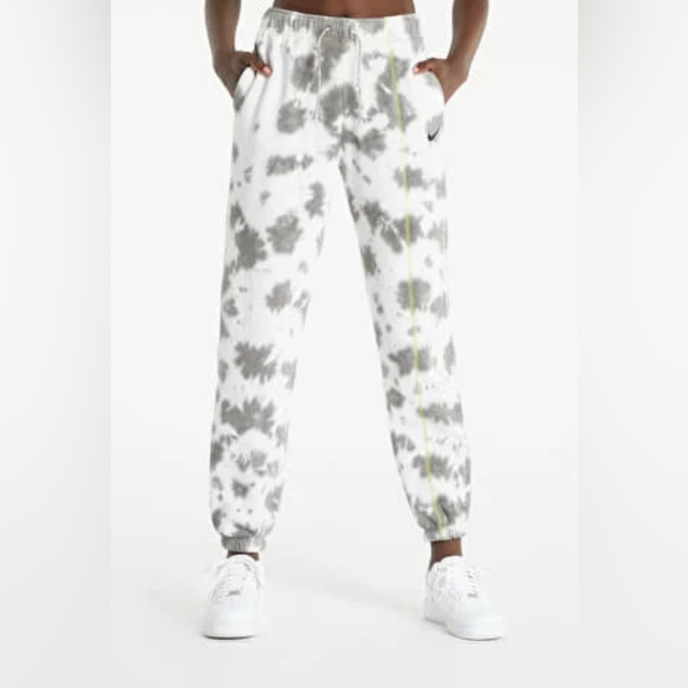 Nike sweatpants
